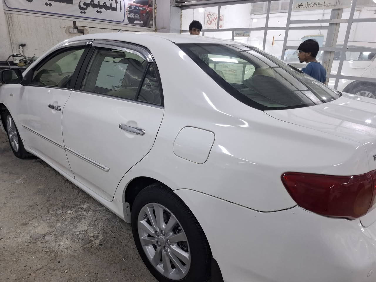 @إشارة
خليجي 2009 واسط اربع ارقام سنويه جديده وباسمي 
حداديه تخم تاير تدفئه تبريد غرفه واناره ملكيه
خمس تجوات مع تجوه جانبيه شاشه لمس كامره سماعات دمام محرك 1800 بيع او مراوس المكان ناصريه
السعر.👇
 خاص 
واتساب 
اتصال
*********** @
