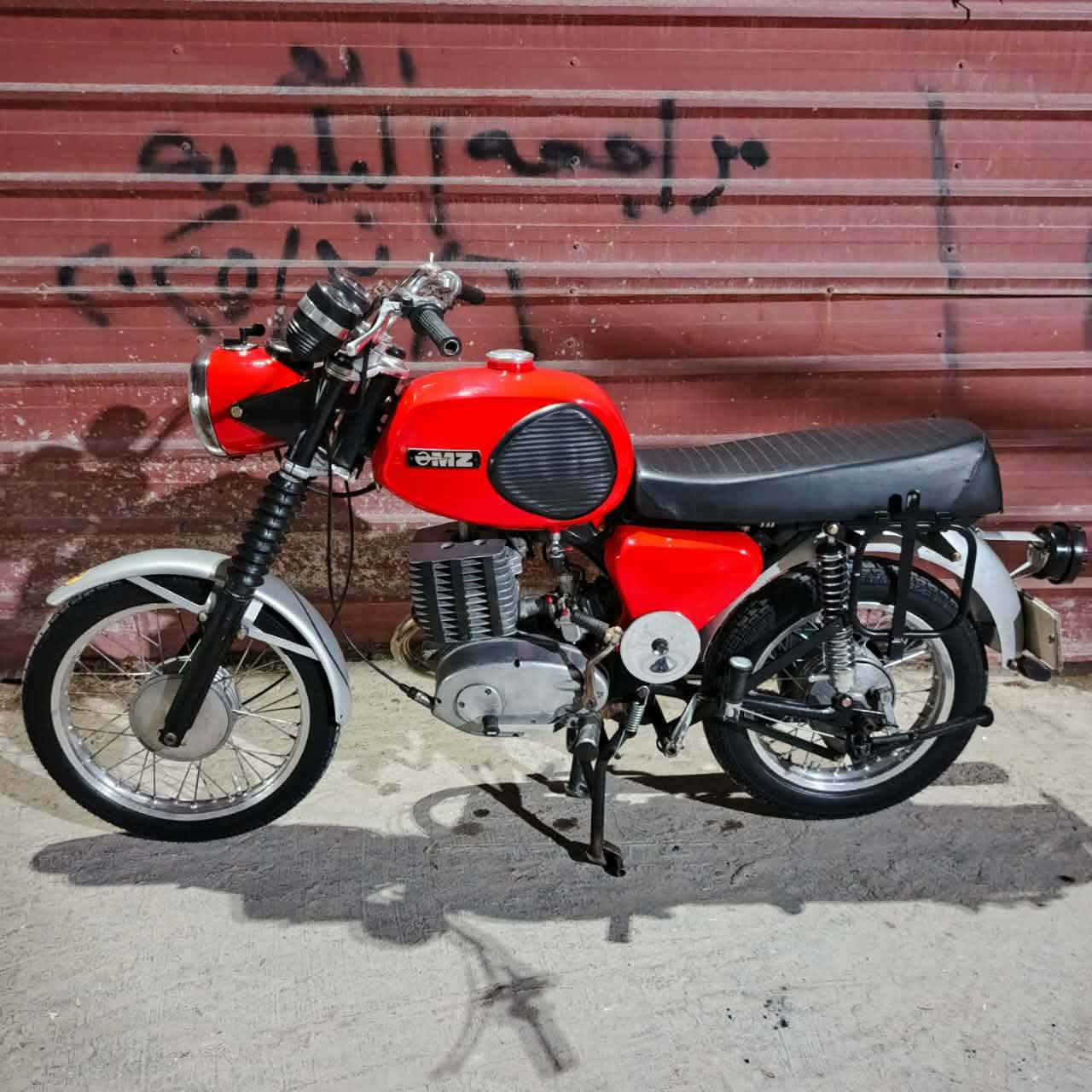 سلام عليكم ماطور للبيع ٨١ رقم وسنويه بدون راعي لحيم فقط بل خشم سايز٣ الماطور جاهز على اخر لبه وفلاوين جدد كلجات جدد الماطور خير من الله سعره ١٩٠٠ وبي مجال مكان نجف شارع المدينه *********** الشراي بي خير ويدلل
