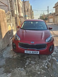 كيا سبورتج موديل٢٠١٧ وراد أمريكي حادث قليل جاملغ أيمن والباقي كفالة عا...