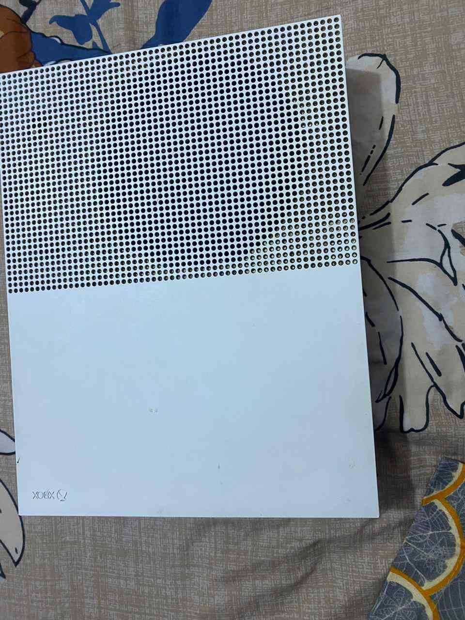 اكس بوكس وان s xbox one s
ذاكرة نص تيرا 
جهاز نضيف حيل 
ما مفتوح ابد 
كارتونته ويا وكيبلاته كاملات 
بي حساب بي العاب وبي العاب ملفله ومفتوح بيهن اسلحه وسكنات مثل ريمبو سكس وبتل فيلد 
ن كريد بلاك فلاك 
اساسن كريد يونتي 
اساسن كريد ميراج 
اساسن كريد ساندكيت 
اساسن كريد فالهالا 
اساسن كريد ٣
بتل فيلد ١ 
بتل فيلد v
كل فوف ديوتي كولد وار 
كونرول 
كلفديوتي كوست 
دراكون ايكي 
فيفا ٢٠٢٦
فيفا ٢٠٢٥
فيفا ٢٢
فورزا هورايزن ٢
فورزا ٥
جي تي اي v
ميترو ٢٠٣٣
ميترو ايكزوس 
ميترو لاست لايت 
بروتو باي ٢
وايتشر ٣
واتش دوكز لاجن
ذه دفجن 
تايتنفل ٢ 
السعر خاص


**إذا كنت صاحب هذا الإعلان وتريد حذفه لأي سبب، رجاءا أرسل رسالة إلى الدعم الفني**