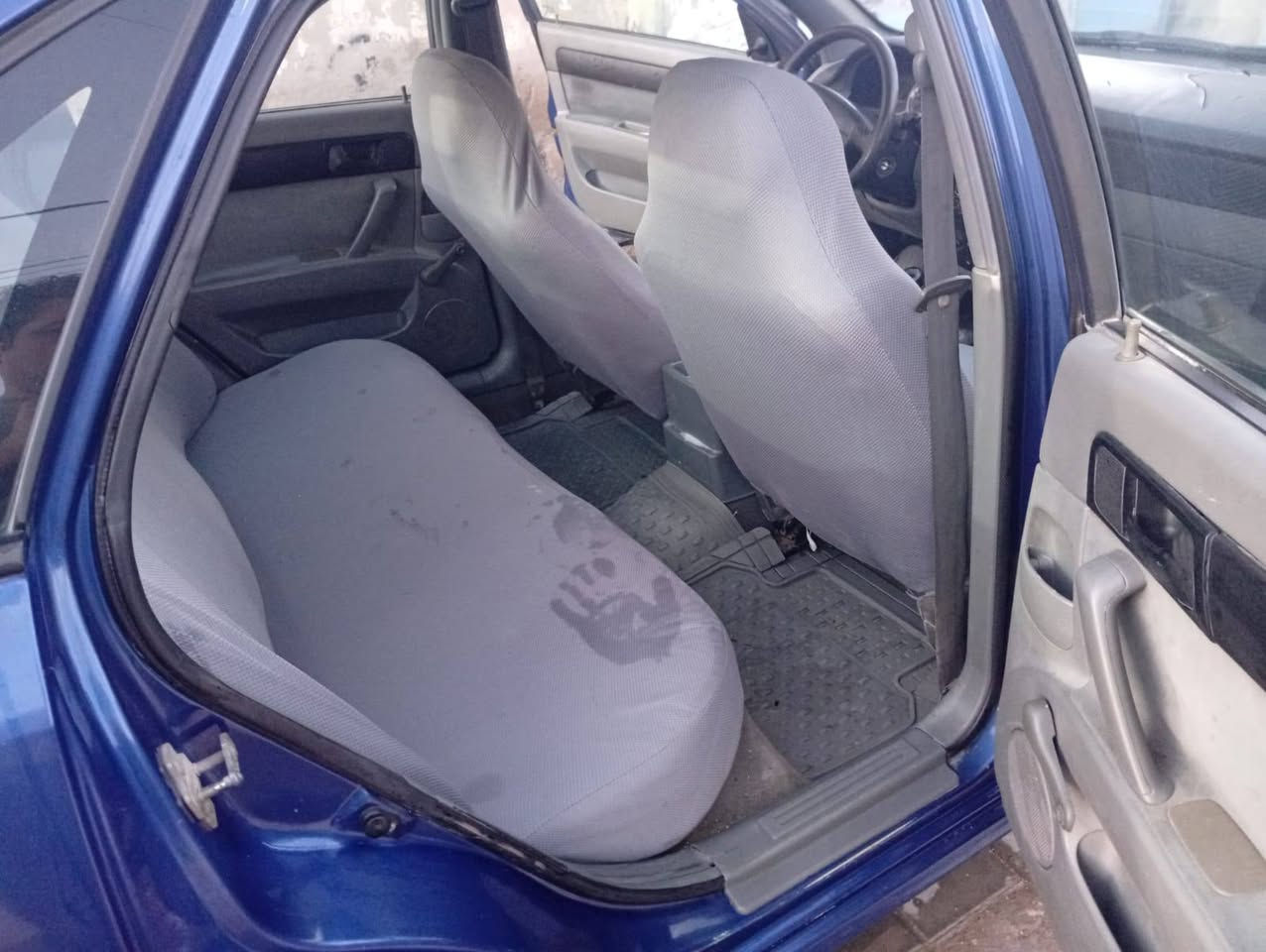 سلام عليكم وابتر  للبيع موديل 2005 سيارة سابقن مكفولت  صار حادث بس لباب وجاملع مصلحة باقي بس عله صبغ بدون دواخل واضحه كدامك بصورة  سيارة باقي عله بلادي  محرك وكير مكفولت رقم بغداد مشروع وطني  تحويل ثاني يوم   سعر ٥٢ وبيهه مجال عنوان بغداد مدينة لصدر استفسار ***********
