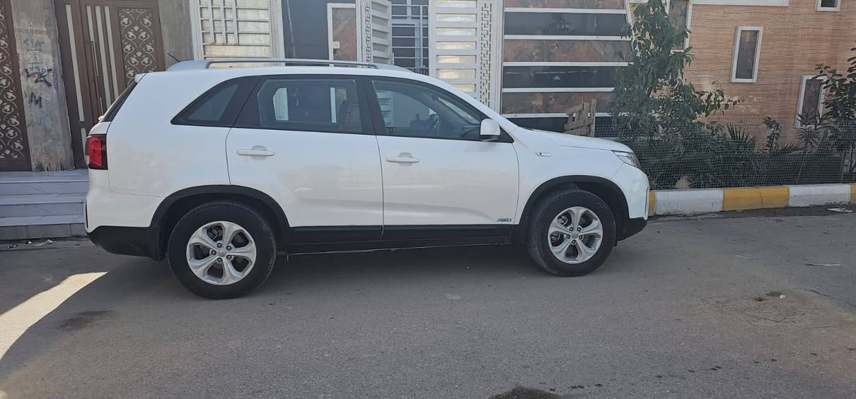 كيا سورنتو ٢٠١٤ ابيض عماني فوريل ٦سلندر ٧راكب ٣قطع تبريد
للاستفسار الاتصال على الرقم ***********
