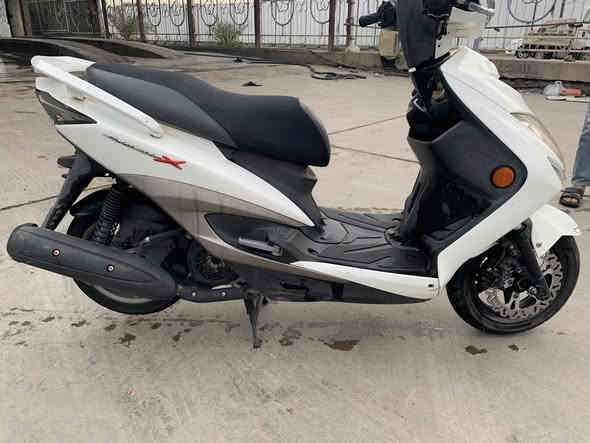 دراجة سكنس فحل حديثة الدراجة مكفولة كفالة عامه الدراجة زيرو ما ماشية سعرها14ورقة المكان بغداد الكاظمية***********
