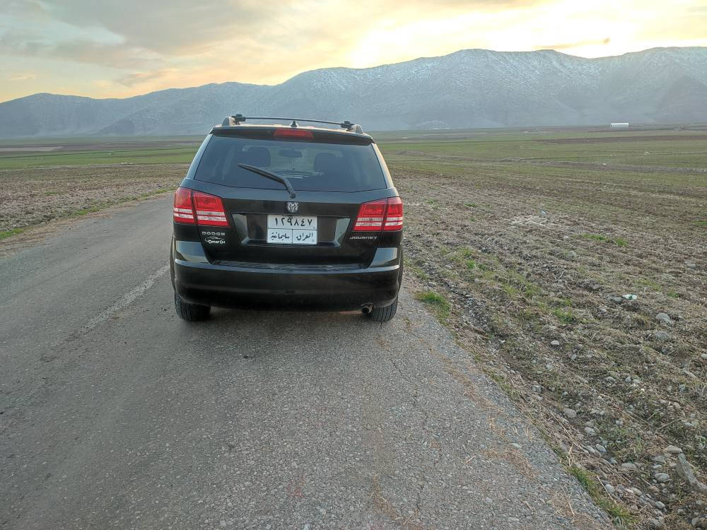 دۆج جۆرنی مۆدێل 2010 زۆر خاوێنە 102 هەزار ڕۆیشتوە مەکینەی نەکراوەتەوە سەنەوی تازە تا مناگی 7ی 2027 گێڕ مەکینە تەبرید ساردو گەرم هەموی بەشەرتن چوار تایەی نوێی لە ژێرە چوار پستۆنە بەنزین زۆر کەم دەخوات هی ماڵی خۆمانەو بەناوی خۆمانە سۆنەریم داناوە بێ زەڕبە شوێن دەوروبەری ڕانیە/ ***********/*********** رانية, السليمانية
