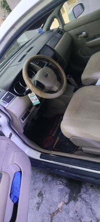 نيسان تيدا • ٢٠٠٨ • بدون صبغ