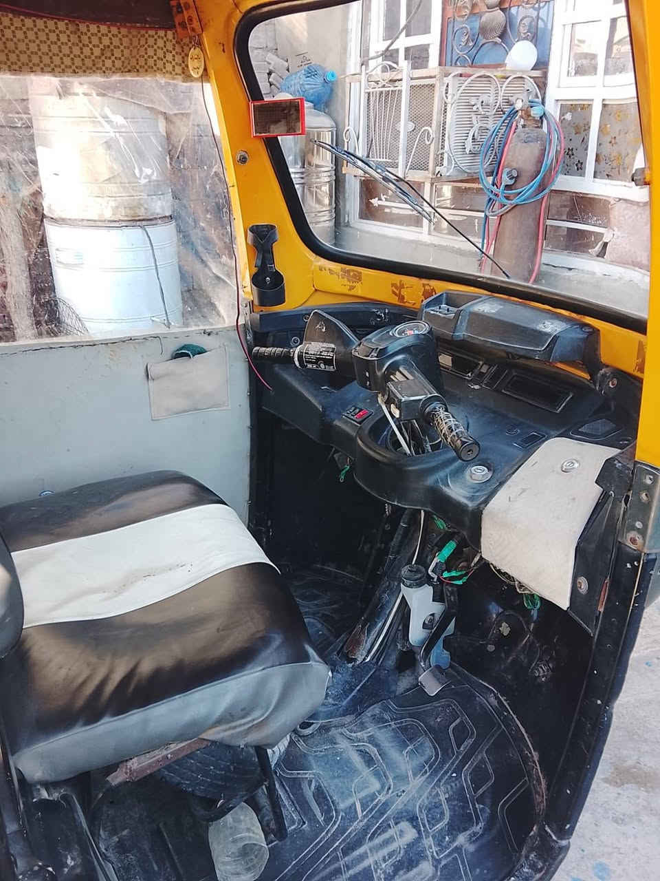 السلام عليكم تكتك تي في اس للبيع جاهزه من كلشي بيها محرك ٢٣ ممدوده عليه سبانه سعر ٣ مليون قفل *********** مكان ديالى الخالص
