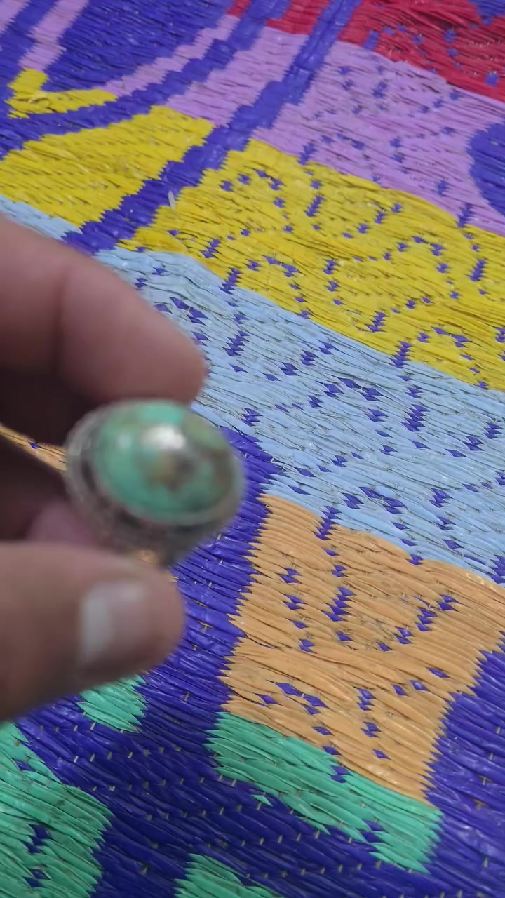 سلام عليكم رضوي نيشابوري اصلي صياغة ثقيله قديم جدا الرد على الخاص مكان مدينة الصدر توصيل ماعندي


**إذا كنت صاحب هذا الإعلان وتريد حذفه لأي سبب، رجاءا أرسل رسالة إلى الدعم الفني**