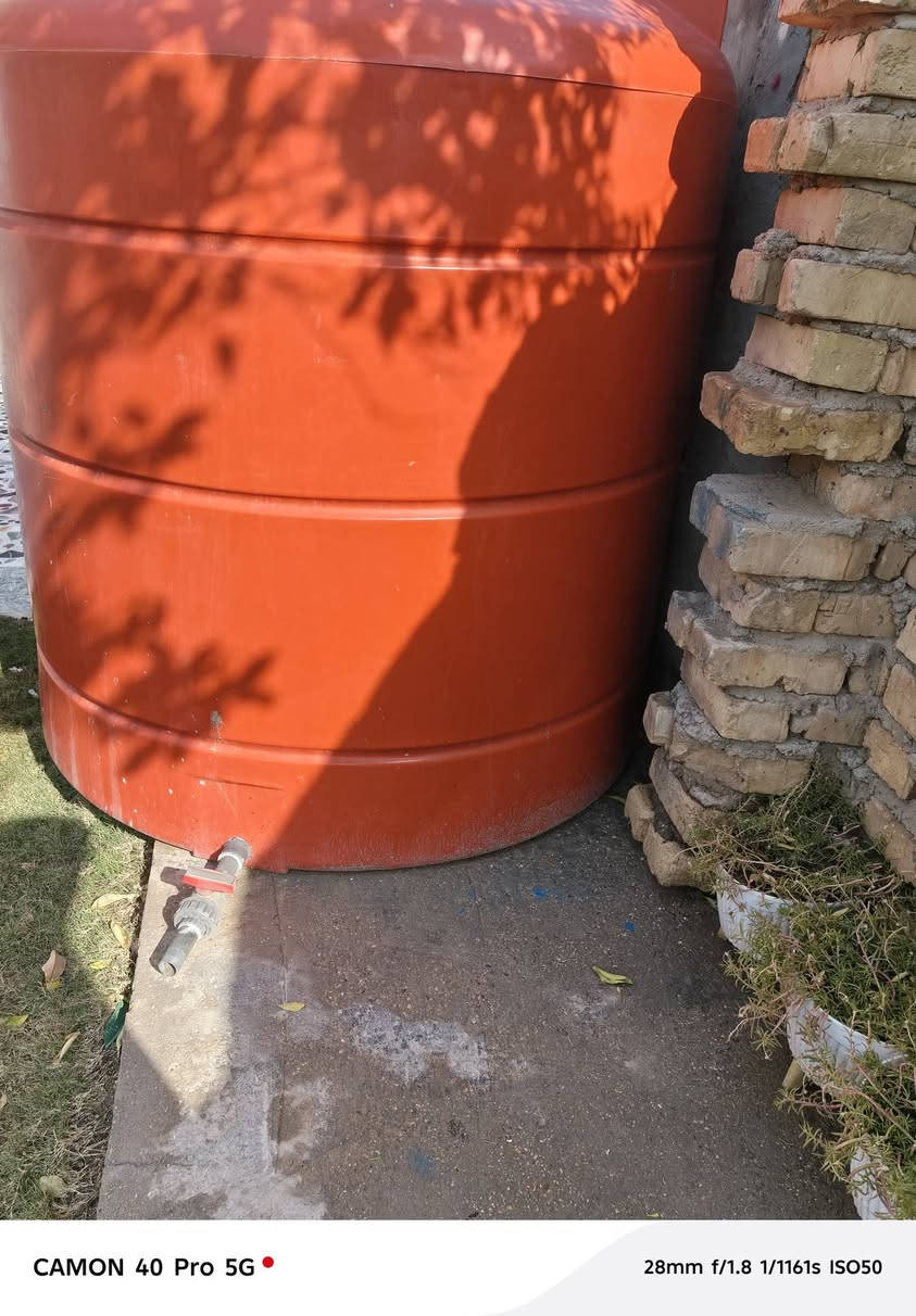 عندي تانكيات للبيع 

التانكي الابيض هوه اوميزه ٥٠ 

والتانكي الاحمر ١٢٥ مكاني المتحتيه الحمزه الغربي 

منطقت حي عدنان رقم الهاتف ***********
