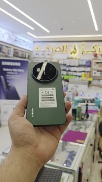 شاومي 17 الترا • تيليفوتو ٢٠٠ ميجابكسل • بطارية ٦٠٠٠mAh