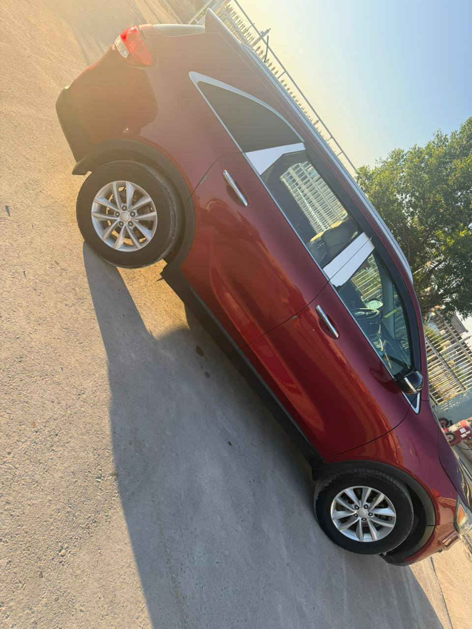 السلام عليكم سورنتو للبيع موديل ٢٠١٧ 6 سلندر
وارد امريكي ٧ راكب
حادث بجم بدون دواخل لا لغد ولا شواصي 
بيه بارد باب الامين الخليفي كما موضح بالصوره
*********** متواجد وات ساب
