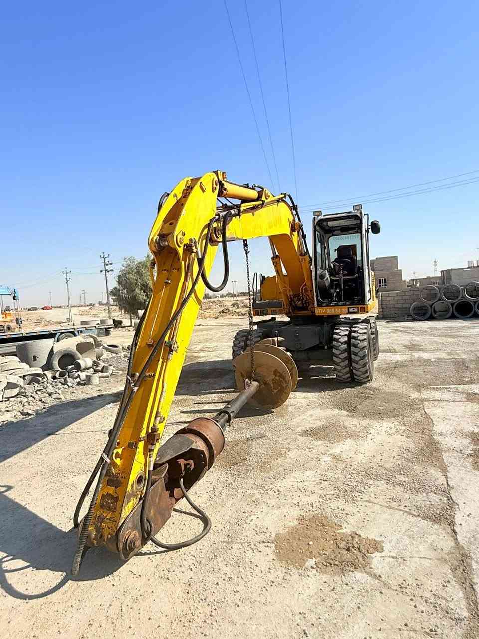 سلام عليكم حفاره لبهير  900 موديل 96 رقم أربيل سنويه ولوحات جدد ع شقل السعر المطلوب 170بيه مجال 
 ***********
***********
#مكلف
