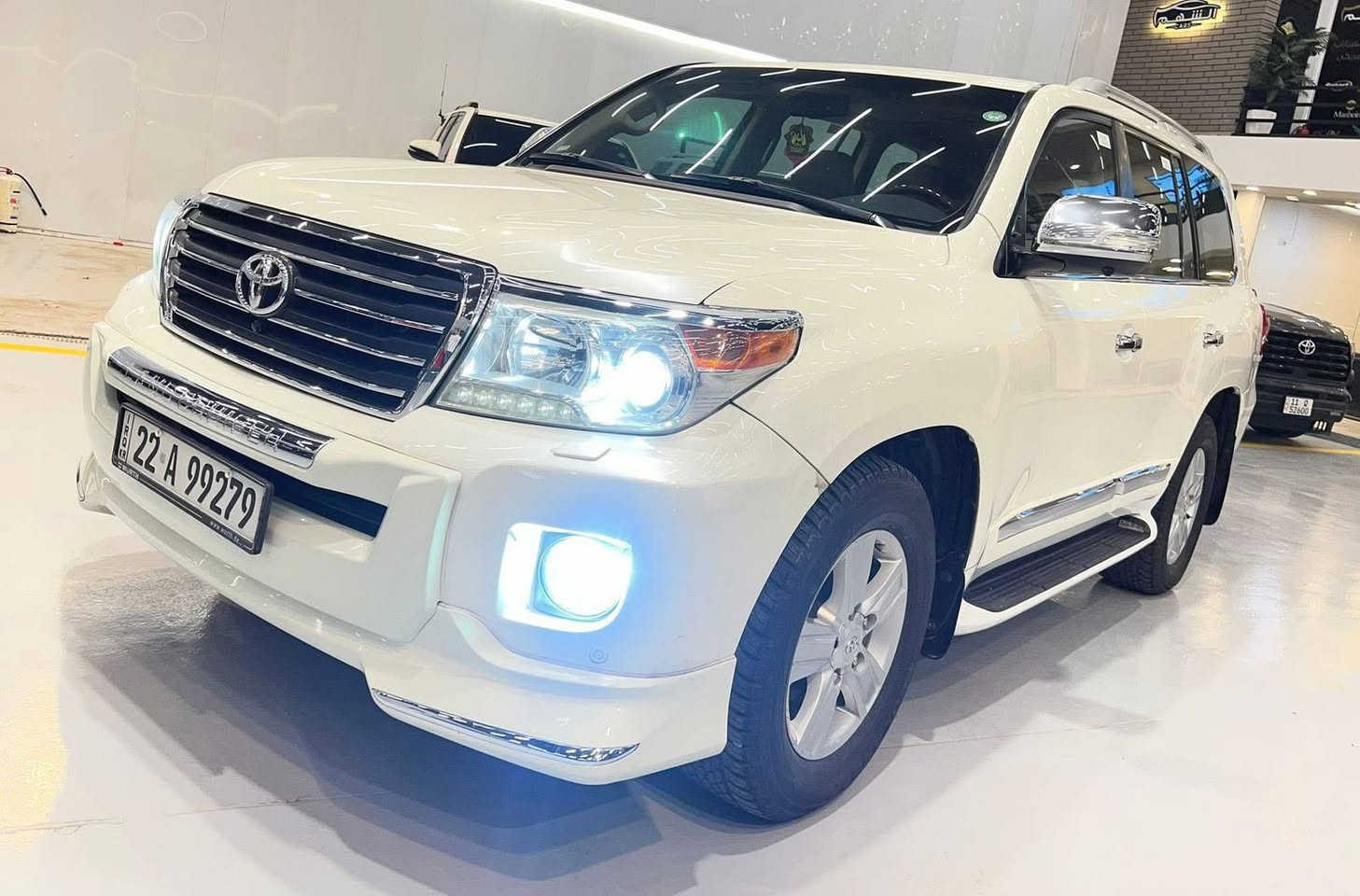 السلام عليكم
لاندكرور 2014 🇯🇵🇯🇵 gxr 

السياره جديده جداا بحاله الوكاله السيارة❗️❗️❗️❗️ مغلفة PPFافلام الحماية 

 ✅✅ ماشي170  الف حقيقي 

كل اغراض شركه وياه وبصمتين شركه 

المواصفات فول 

 🛑 شاشه جبيره 
🛑 كاميرا4….365درجة 
🛑 مرايات شفط 
🛑 حساسات 
🛑ً شغال 
🛑 زراك لايت 
🛑 كشن ٣ دكم 
🛑 اريباك ٨ 
 🛑 سلايت 
🛑 كشنات جلد بلادي 
🛑 لايتات زينون 
🛑ثلاجة

السياره محرك ٦ سلندر 

مكانها بغداد  نفق الشرطة حي الجامعة  او الاعظمية هزه وفحص و تحويل كله جاهز 
رقم اربيل 

 السعر 390 

☎️ ***********
