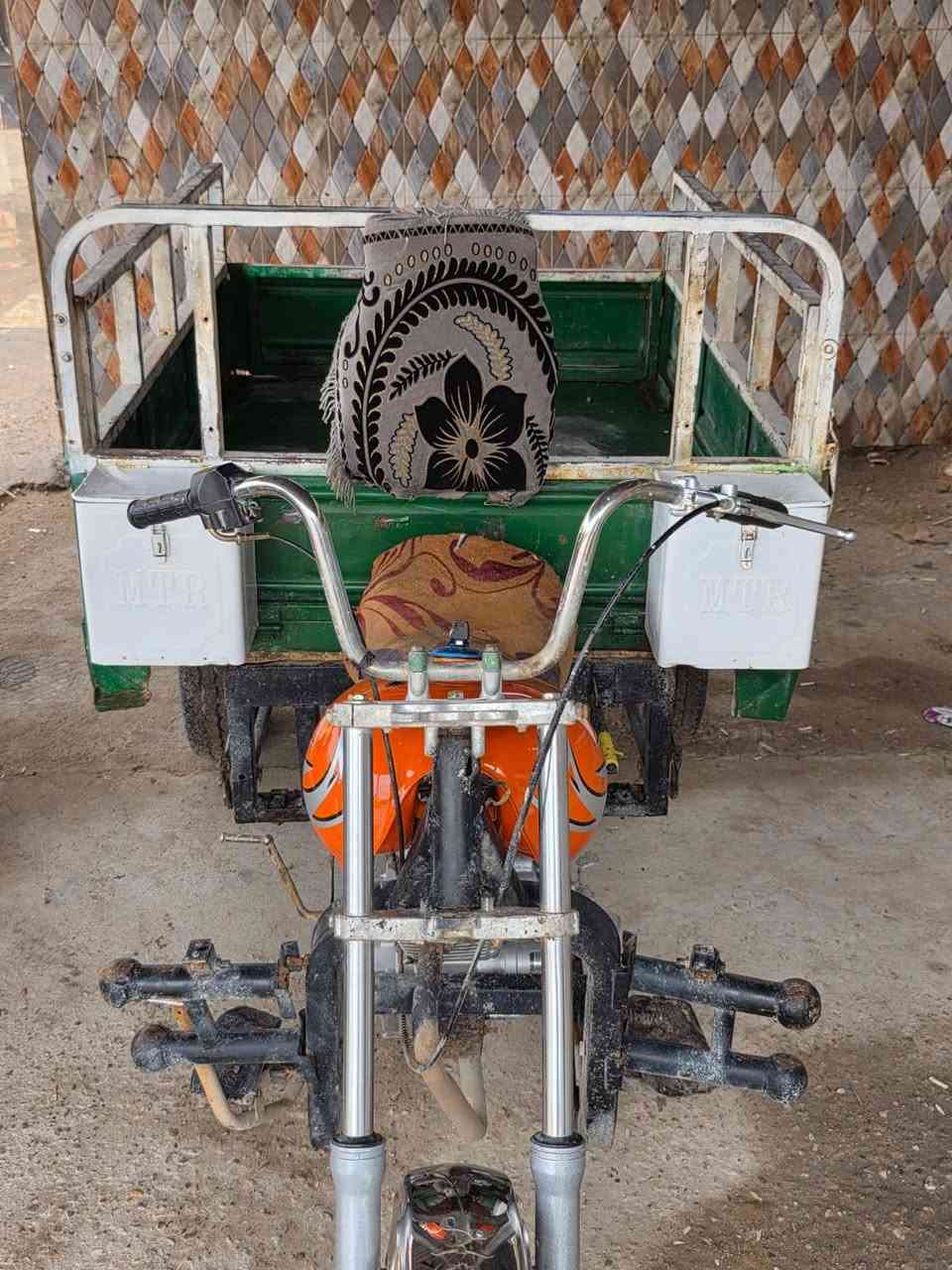 سلام عليكم ستوته لبيع الستوته نضيفه
 محرك جديد حلو نشط الشاصي 
كفاله من اللحيم يرادلهه بس صدر كدام  وتكمل 
المكان البصره ابو الخصيب الرقم ***********السعر( 725)
