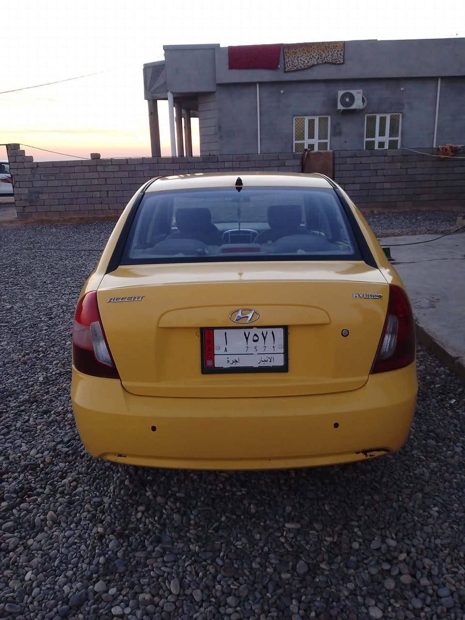 السلام عليكم سياره اكسنت موديل 2009 فول مواصفات سيارة جاهزه ماتصرف الف دينار رقم انبار مشروع وطني سنويه جديده السعر 80 وبيها مجال قليل***********
