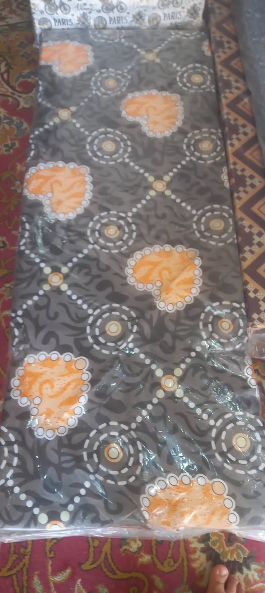 دوشك سفنج رتفاع ٩سم نفر سعر دوشك ٦٠٠٠فقط داخل محل الشاميه شارع الحمام وتساب ***********
