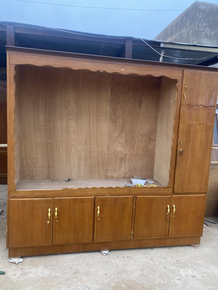 السلام عليكم
اثاث للبيع

ثلاجه بابين باب مجمده وباب ثلاجه بشرط درجه اولى 390 الف

كنتور سليماني مال فراش 140 الف

بوفيه عرض 50سم طول مترين 60 الف

غساله 55

فرن 25

طباخ فريش جامه من فوك مابي سرط الفحص 140

بايسكل حجم صغير 30

كنتور صاج 6 باب ملحق 250 الف

زوالي عدد 2 ب 75 الف 

ميز طعام 5 كراسي تركي 100 الف 

كاونتر قطعتين سنك وقطعه تعليك 100 الف 

كنتور صاج مصبوغ ابيض 150 الف

***********
واتساب ☎️📩📞
