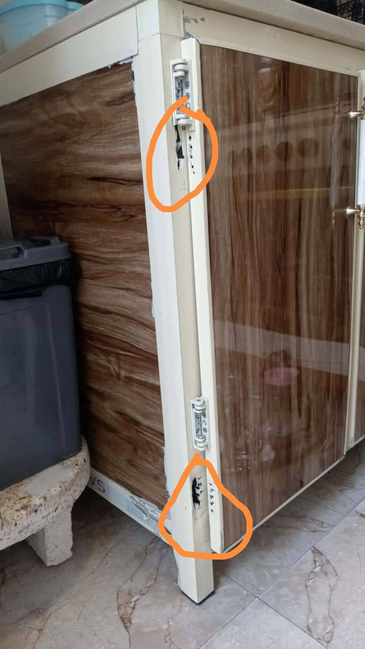 كاونتر للبيع السنك بي شويه فطر والباب هاذا المأشر عليه السعر ب 350 وبي مجال مكان اصلاح الزراعي تواصل ***********
