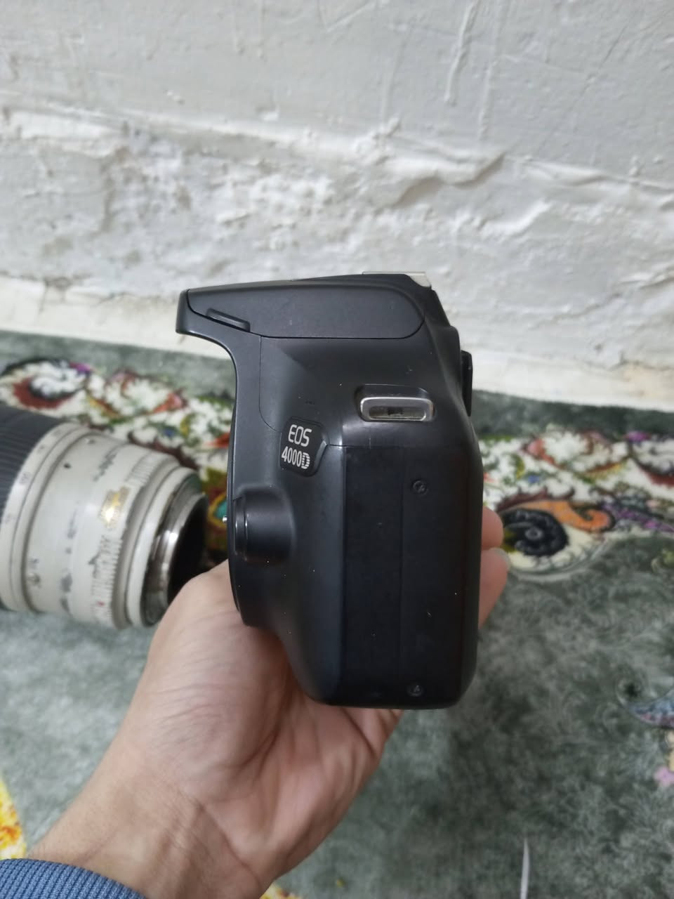 سلام عليكم شباب كامرة كانون d4000 جديدة شتر 1k + عدسة كانون 70/200 f2.8 لا استفسار ***********
