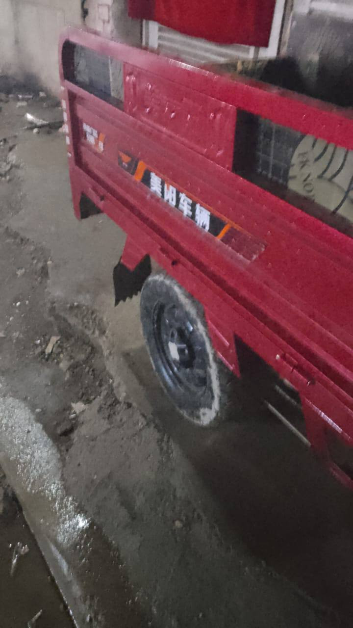 *********** منتصر على الواتساب على هذا الرقم ستوته كامله كل شيء ما بيها باطريات كبار رقم واتساب
