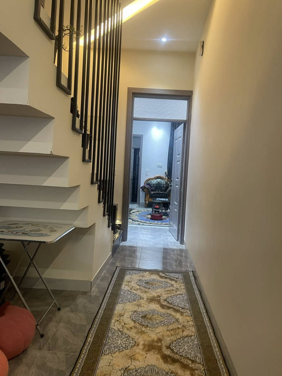 مشتمل للبيع بناء 2024. حي العرموشية الثانية خلف مول سامراء   مساحة 120 متر.  شارع 10.  عدد الغرف 3 
 السعر 150 مليون وقابل للتفاوض 
للأستفسار اكثر *********** 
مكتب العباسي للعقار ركن شارع 2000   حي الشهداء
