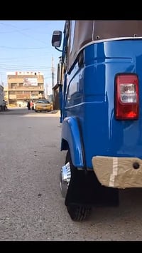 سلام وعليكم تكتك للبيع موديل 2022 رقم وسنويه كفاله عامه من الزلغ 07705...