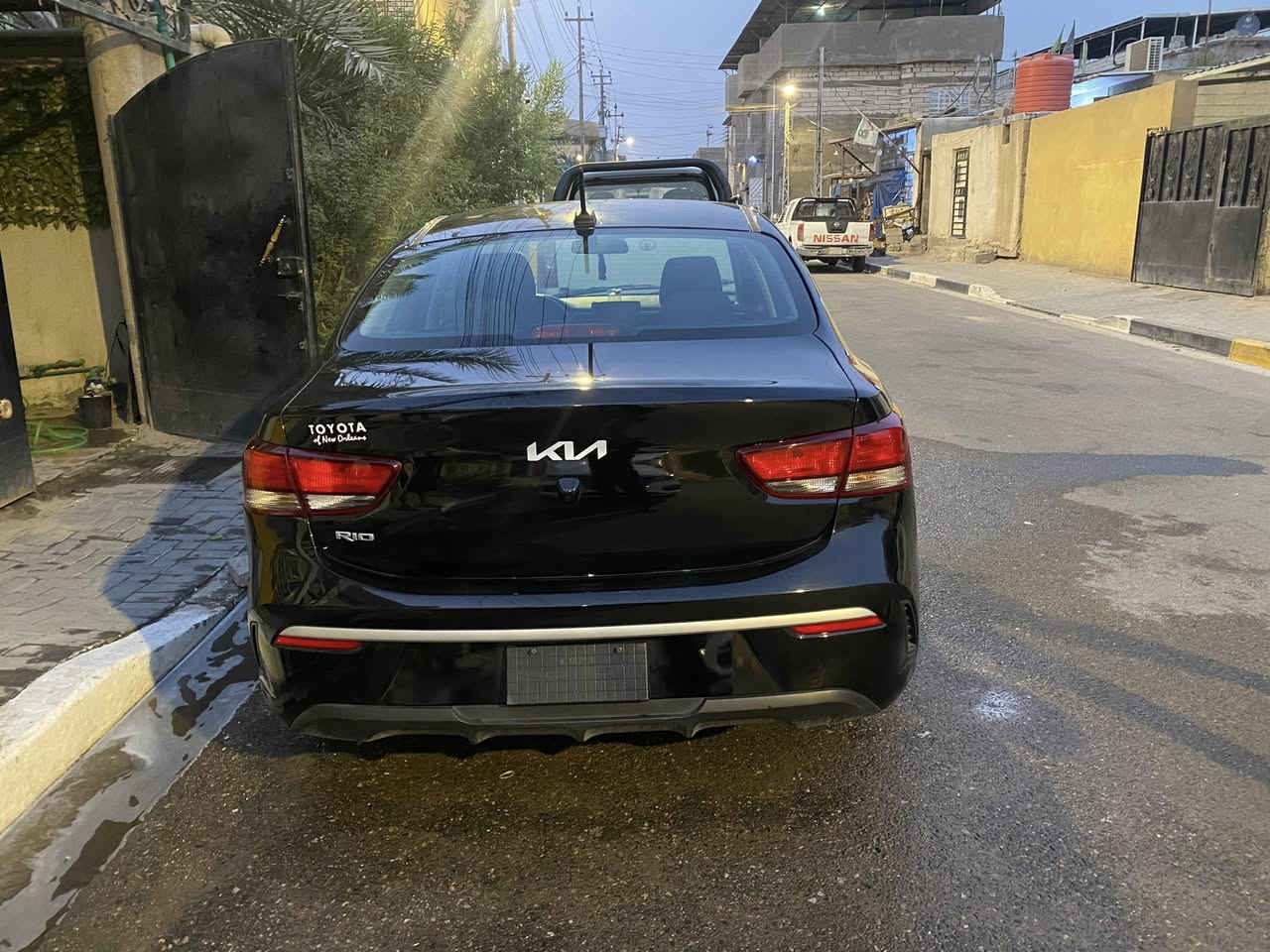 كيا ريو وارد امريكي موديل 2023 حادث امامي بسيط السيارة ولا قطعة امبدل بيها  بارد بسيط بالبنيد فقط صور الحادث مرفقة بالمنشور
بدون لوحات حرة تترقم جميع المحافظات السيارة كلها ع البلاد
مواصفات الامريكيه 
محرك 1600 دوش
لون اسود ماشيه السياره 77 الف ميل السعر 115 وبيها مجال بسيط
  للاستفسار والاتصال  ***********
