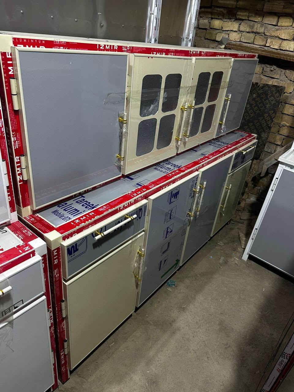 تخفيضات كاونتر  مع سنك مرمر شغل تزكام وثقيل بليت واحد ملم  430 العنوان ناصريه شارع الاخلاص *********** ناصرية, ذي قار
