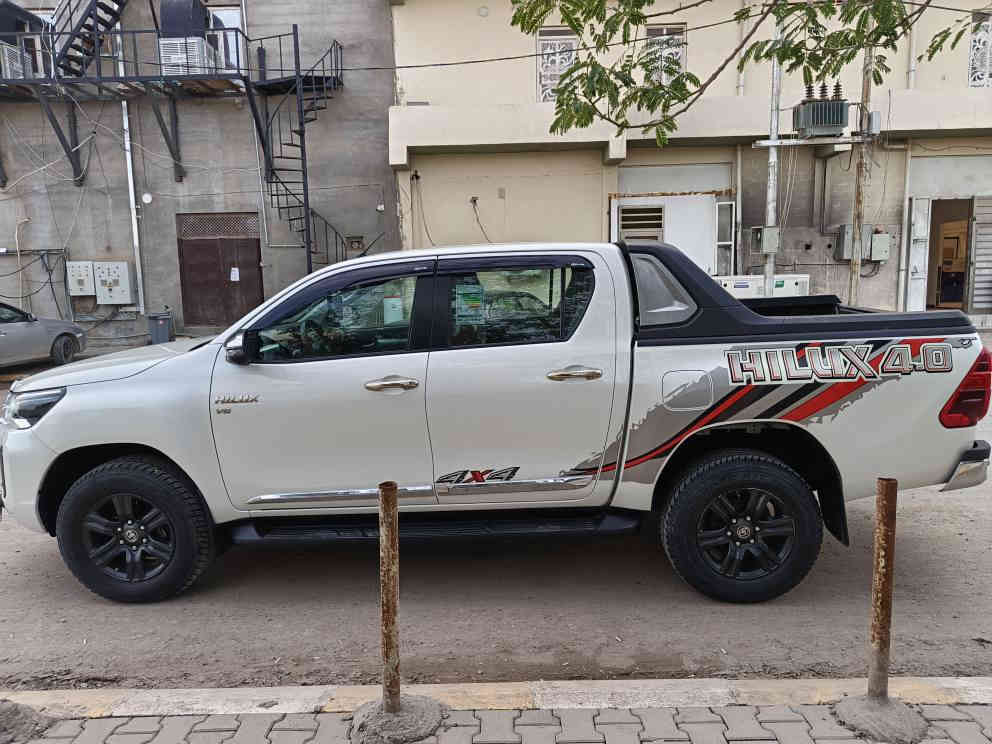 السلام عليكم للبيع او المراوس حسب القناعه 
تي اردي 2021 كفاله عامة گير وگشر ومحرك ماشية 75 الف رقم سليمانية محرك 6 مال لاندكروز المرغوب شرط التحويل والغرامات
السعر 340 $
مكان السيارة صلاح الدين تكريت للاستفسار اكثر تفضل خاص او الاتصال ع *********** 
*********** واتس تكريت, صلاح الدين
