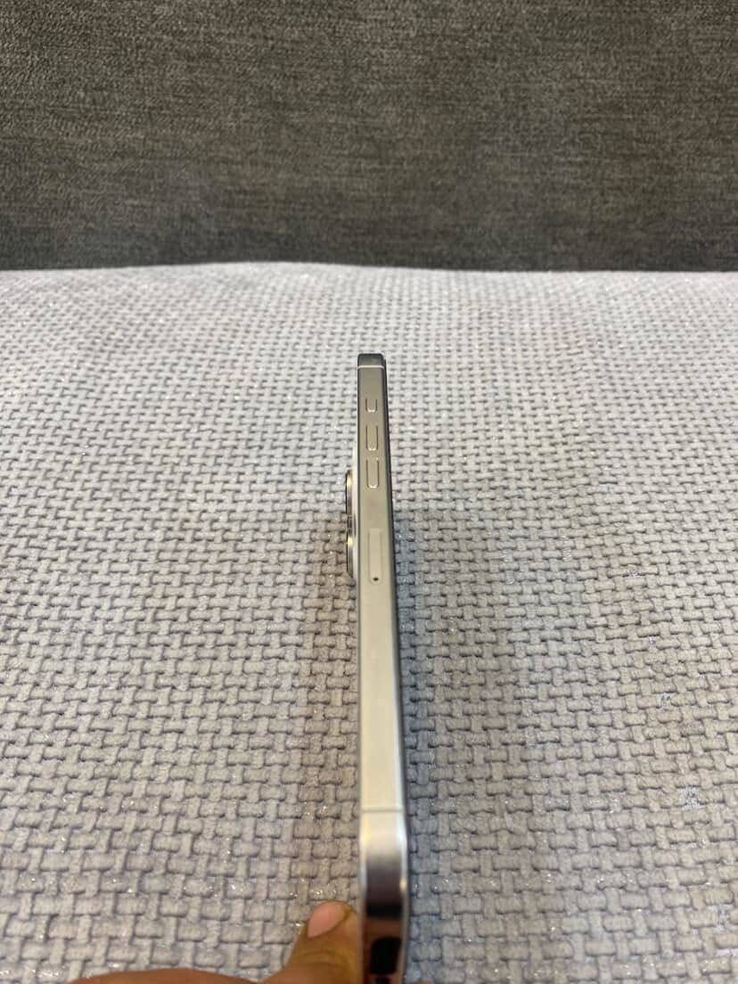 ايفون 16 برو ماكس ذاكره 512 بطاريه 100 
مشحون 21 مره ملحقاته كامله 
اتصال ***********
