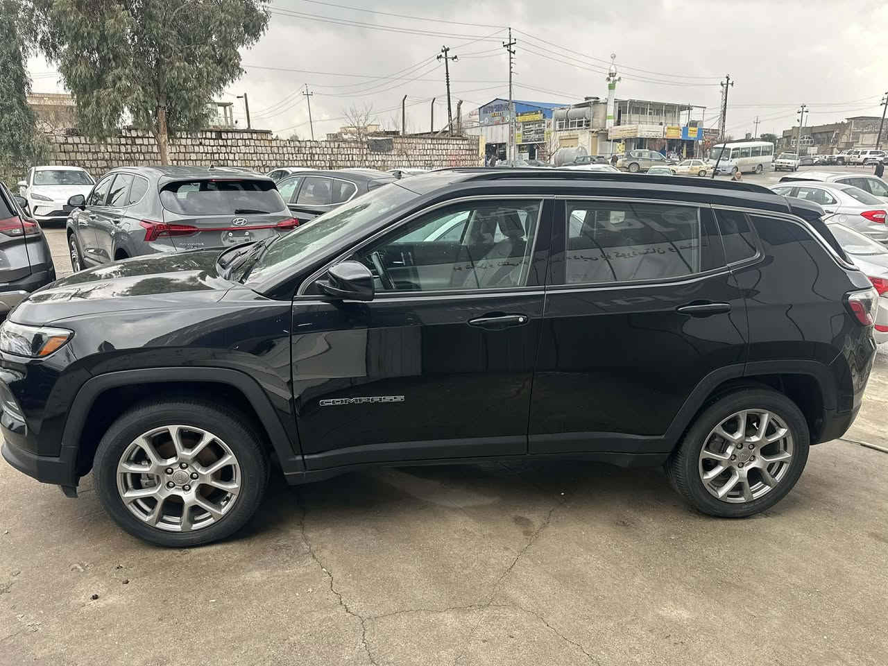 jeep compass   2022

جیب ی کۆمپاس
 مۆدێلی 2022
 مەکینەی 24 مەرغوب 
دەبل ئەکسل 
سێ مۆدی لێخوڕین
 بەسمەو برێک بەسمە
 ئۆتۆ ستارت ستۆپ 
کوشنی نیوە جلدو شاموای
 شاشە ئایپاد و کارپلەی
سوکان ڤولیۆم 
پشتو پێش ڕادار 
کامێرەی پشتەوە 
وە زۆر مواسەفاتی تر
بێ مسرەفو سەیارەیەکی بەرزو خێزانییە 
 بۆنید بۆیاخ  بێ ناوو بێ ئێرباک 

تەنها  36 هەزار ڕۆشتووە 
سیعر  170 $  مەجالێکی زۆرکەم
***********--*********** السليمانية, العراق
