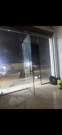 جام سكيورتي العرض ٣ متر و٢٣ سانتيم والطول مترين ٩٠ للبيع  للتواصل واتس...