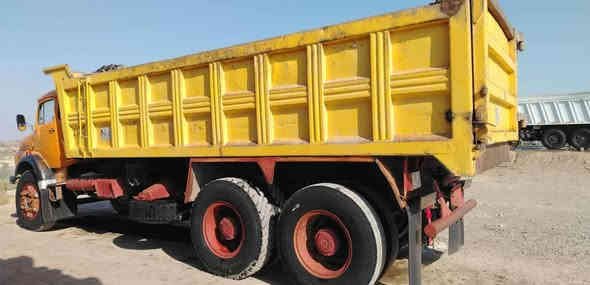 السلام عليكم للبيع اقجم موديل 1979 رقم نينوى نكليزي لل28 محرك 55 لا تبخير ولا تنقيص كير 111 جديد مكفول مجموعه نص جي اف قيطان 90 شاصي مكفول كفاله عامة من صبغ وكسر وفطر  تخم تاير بس زوج تعبان بدي تعبان بسمي تحويل ثاني يوم للاستفسار ***********   السعر 43 وبيها مجال مكاني بغداد المشاهدة
