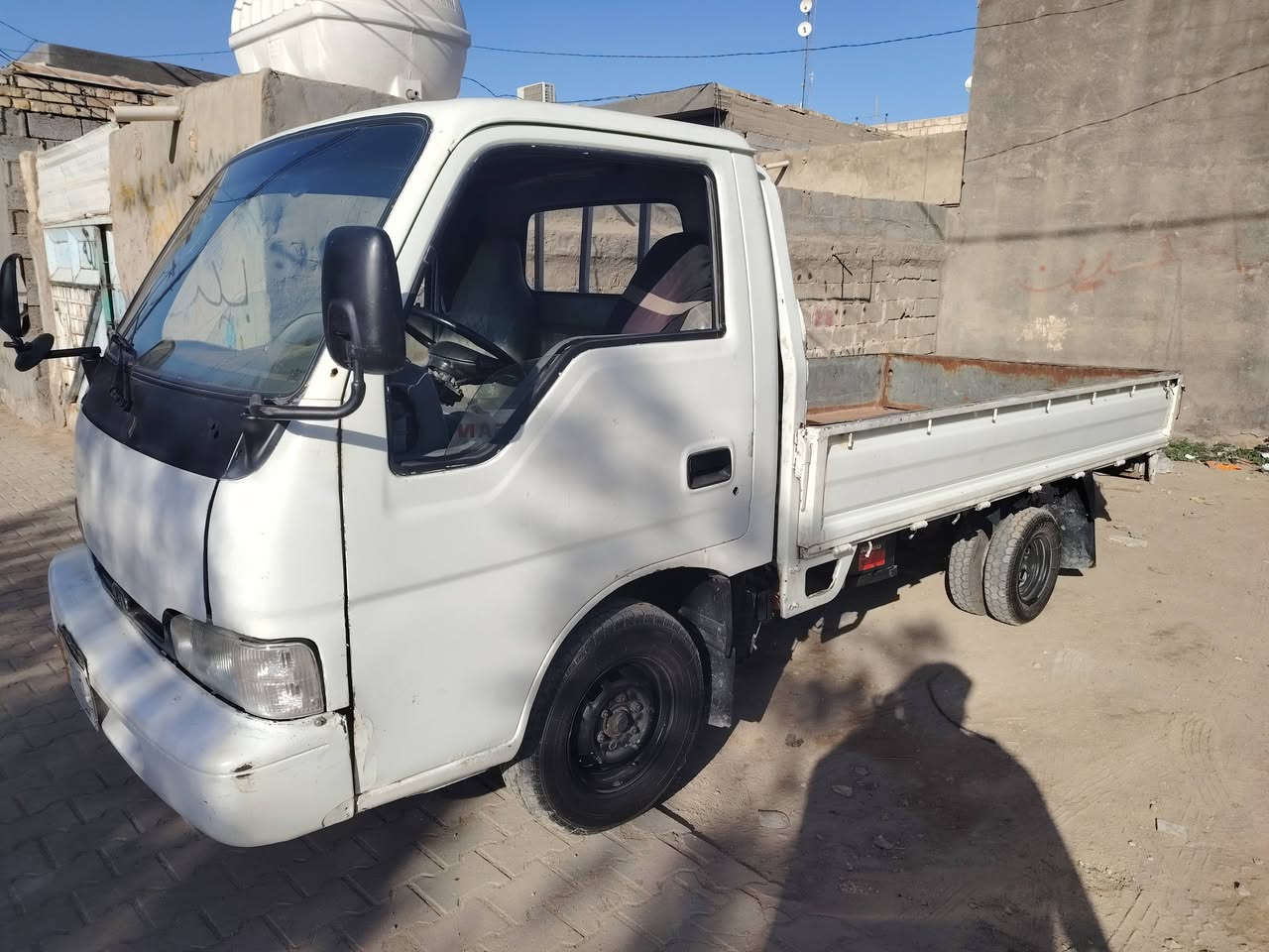 السلام عليكم كيا فونتيرا موديل 2000 للبيع السعر 50 وبيها مجال ماكينه وقير واكسن كفاله وشاصي      ***********
