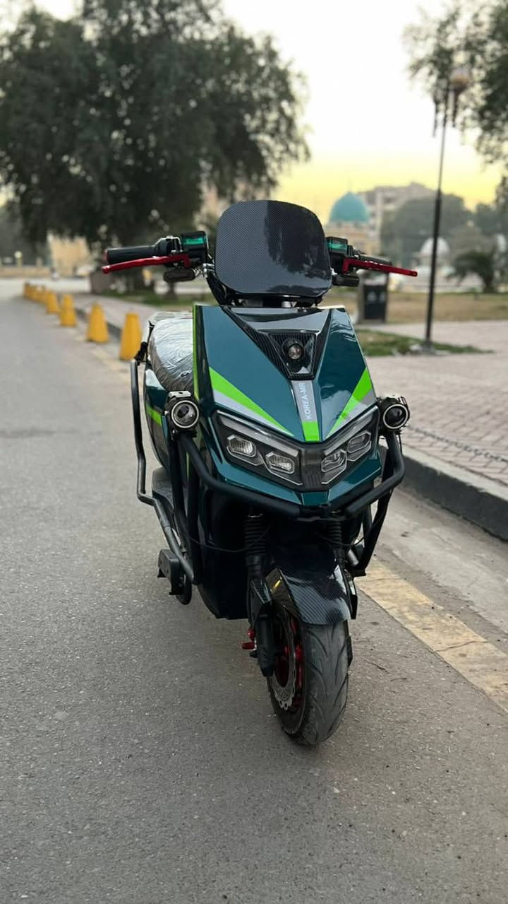 سلام عليكم شباب دراجه شحن زيرو زير سكنس مدرع كوري ام ار دراجه اليوم طلعت من وكاله بعدها ع وضع شركه غير مستخدمه ابد صفر كيلو متر دراجه عالميه وبيها مواصفات تخبل
الموديل 2026
النوع سكنس مدرع 360درجه . بلوجكترات جانبيه 
السرع 1.2.3.4
السرعه 90 
البطاريات 6دبل 
تشغيل عن بعد 
جهاز انذار السرقه 
تشغيل كارت الذكي 
بريكات +ويل امامي رياضي من شركه 
ملف جبير 2500Wحقيقي 
بريكات دسكات دهن هيدروليك 
كشن سياحي   vib 
دبل إشاره 
اشاير رباعيه 
لايتات زنوزن قويه جدا 
لونها مميز 
نوعا سكنس KOREA MR مدرعه
بيها 3قطع فايبر كاربون اصلي من شركه 
دراجه كامل وصل المعرض موجود ابسمي 

اي استفسار اتصال 

***********

مكاني بغداد
