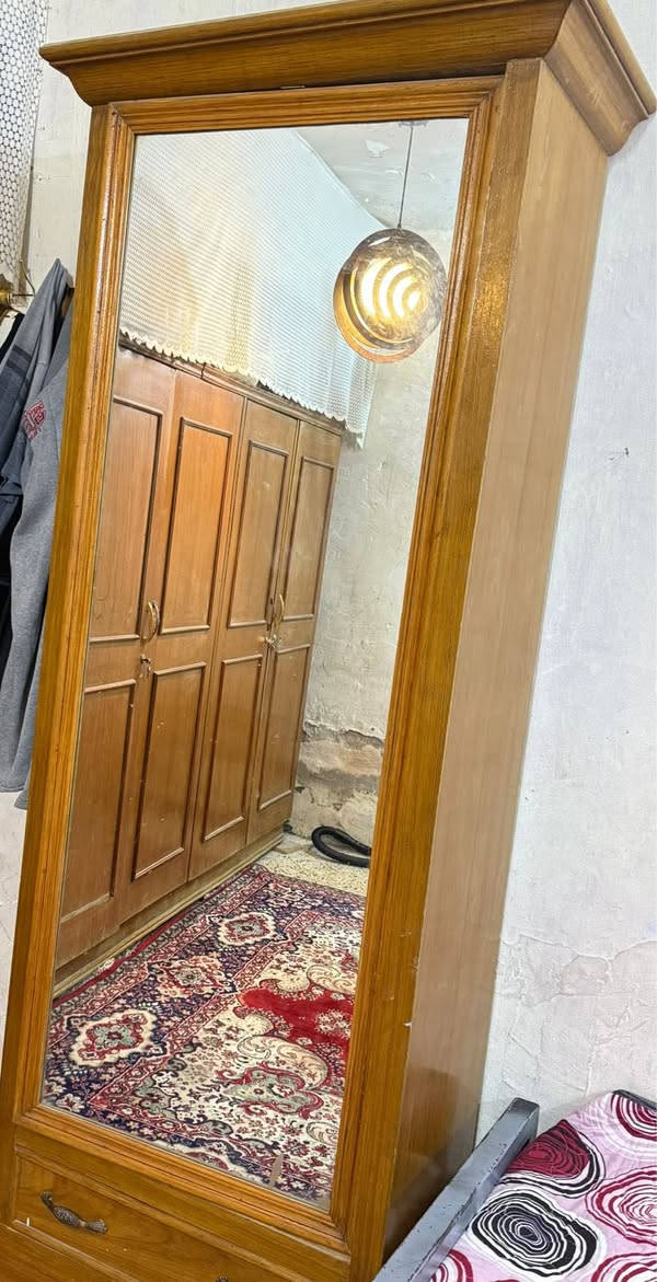 السلام عليكم زاويه وبيها مجر وتفتر من داخل تتعلك بيها ملابس جديده وتكمه تفصال عراقي مابيها كل ضرر رايدتها 75مكاني بغداد حي الاعلام وبيها مجال


**إذا كنت صاحب هذا الإعلان وتريد حذفه لأي سبب، رجاءا أرسل رسالة إلى الدعم الفني**