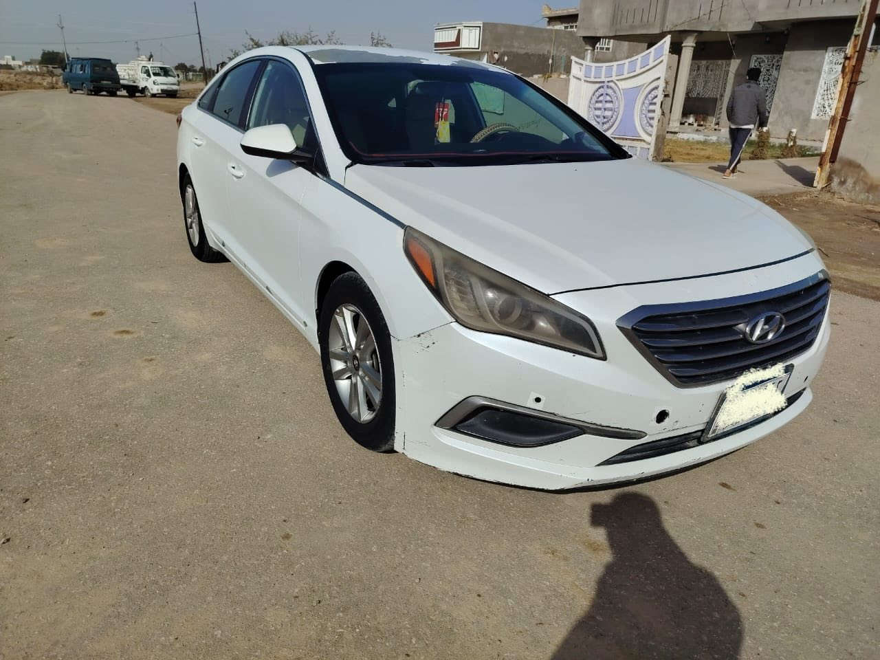 السلام عليكم
سوناتا 2016وارد امريكي 
رقم السياره القادسية
بيه تعديلات عل بارد 
ولبنيد مبدل مثل ماموضح بلسونار
مكينه وكير خير من الله 
تخم تاير جديد
صدر 60%
تحكم ستيرن 
 شاشه 
تبريد شغال +تدفئه
السياره مال جناي شخصي 
مكان الديوانيه طريق عفج 
رقم صاحب السياره
***********
***********
