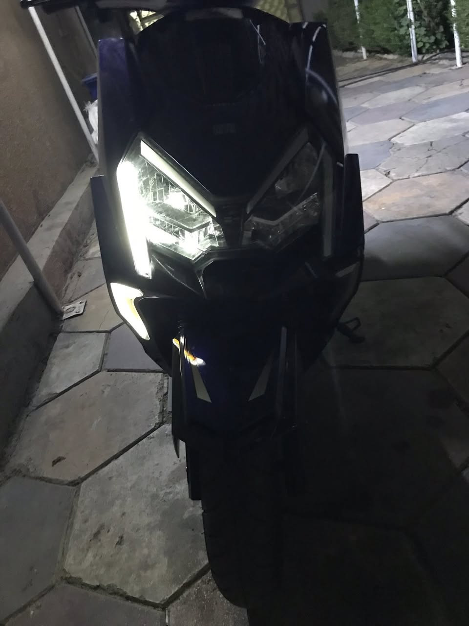 السلام عليكم دراجة MTR شحن للبيع ((الوصل مالتها موجود بي التاريخ والسعر المأخذها ))   

المواصفات …
ملف 2000حقيقي 
تشتغل بنظام الNFC (الكارت )
وبيها منفذ USB للشحن الهاتف 
بيها بصمات للقفل و الفتح وتشغيل 
بيها تشغيل عن بعد
تجي دكمة خاصة للرماش ولايت عالي ناصي 
دبل اشارة 
بيها نظامين ال PوR
رجوع للخف 
سرعة 80
التايرات من النوع الكبير 
بيها بصمات 2وكارتات 2وسويج 1
تمشي مسافة 80كيلو 
الدراجة تكون عالية عن الأرض 
بريكات دهن دسكات

الدراجة نضيفه وخير من لله  بس اللد مالتة ماعرف شبي موضح بل صور الاشاير شغالة  السعر 800 الف قفل محتاج فلوس و رايد ابيعة مكاني بغداد حي اور
*********** وتساب او اتصال فقط
