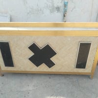 ميز المنيوم • متر وسبعين • نضيف