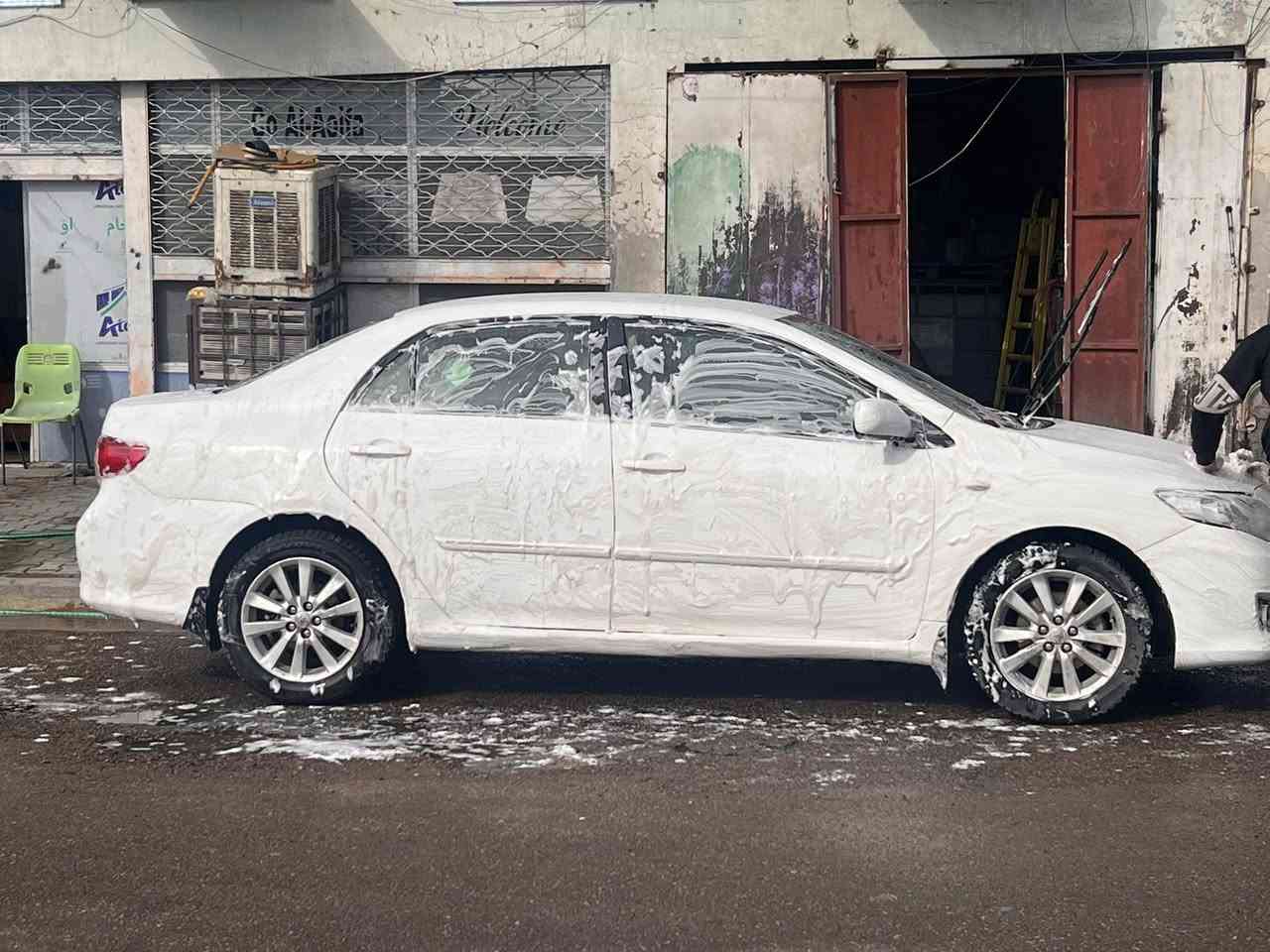 كورلا 8 خليجي ضربتها جنطه  أربع قطع صبغ بنيد جنطه جاملغ ايمن وايسر السياره جهازه الغرفه جديده والتبريد شغال 
السعر 95 بيها مجال
***********
