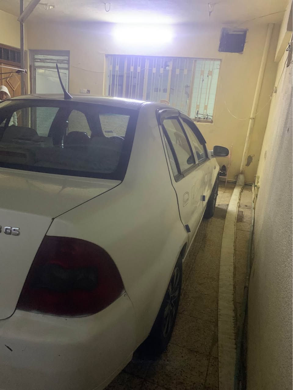 سي كي 2012 
بيها قطعتين جاملغ السايق ول بوند كالب 
لا صبغ ولا معجون السياره نضيفه. مال رزق 
الكهربيات  كله شغاله ***********بس واتساب شغال Singapore
