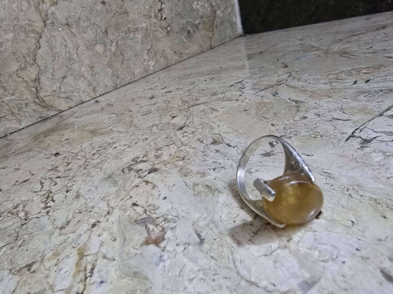 للبيع  ***********

