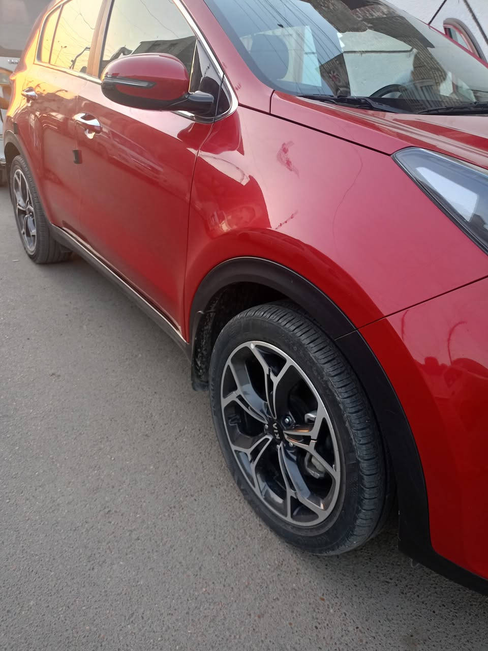 سلام عليكم سبورتج 2021 جيتي لاين اخت زيرو ماشيه37 سيارة كفاله عامه سيارة جديدة جداً سيارة معروفه موصفاتهه جيتي لاين مكان سياره بغداد سعر سيارة 217 رقم الهاتف ***********
