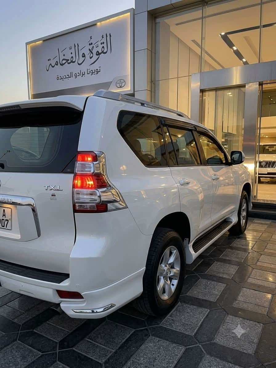 🚗 تويوتا برادو 2011 (4 سلندر) - للبيع أو المراوس 🚗
السيارة بنظافة ممتازة وجاهزة من كلشي (موضح بالصورة المرفقة)، مال بيت وما تحتاج أي مصاريف.
⚙️ المواصفات والجاهزية الفنية:
• المحرك: 4 سلندر، مكينة وكير وحدادية بشرط النظافة.
• المنظومة: تبريد ثلج ما شاء الله ❄️.
• الإطارات: تخم تاير جديد.
• التحويل: السنوية باسمي، والهزة (الفحص الدوري) جديدة.
• الكماليات: تحكم ستيرن، شاشة، كاميرا.
🛡️ حالة البدي والضمان (الكفالة):
• الصبغ: تحتوي على صبغ نص باب السائق فقط (بسبب شخط)، والباقي كفالة عامة من كلشي.
• الجاهزية: السيارة جاهزة وماتعوز برغي، قبل أيام راجع بيها من سفرة لإيران (ترايك وين ما تريد ل البصرة أو غيرها).
💰 السعر والموقع:
• السعر المطلوب: 205 ورقة (20,500$ دولار).
• المراوس: ترهم مراوس بسيارة أقل سعراً مع دفع الفرق.
• الموقع: النجف الأشرف -.اتصل براعي السياره وفتهم منه 
‭٠٧٨١ ٦٣٣ ٩٦٠٧‬•
•
