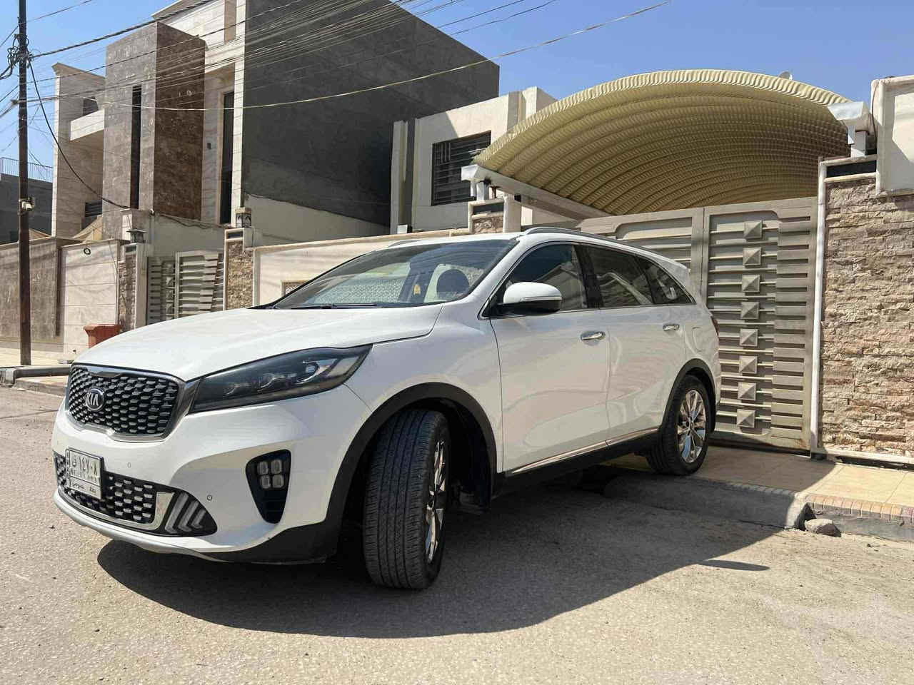 السلام عليكم 
للبيع كيا سورنتو 2020 (خليجي ) رقم بغداد 

 ماشيه 98000KM
1_بصمه ابواب
2_محرك 6سلندر
3_نفكيتر ماوس جي بي اس خرائط
4_حساسات اماميه خلفيه
5_اللايت زنون 
6_شاحن وايرليس
7_شاشه اصليه
8_كامره اصليه 
9_كراسي 2 كهرباء 
10_ 3قطع تبريد
11_لد امامي مع تشغيل 
12_كروز مثبت سرعه
13_تحكمات ستيرن
14_سبعه راكب 
15_ويل كب نيكل
16_بصمه تشغيل وابواب
17_كير 8 نمر 
18_ترحيب 
19_كشنات جلد (لون قرميدي)
20_جنطه كهربائية ذكيهً (الفتح عند الاقتراب)
21_مري شفط اشاره بل مري
22_بردات ابلادية
23_اربع انظمه قياده smart.  Cimfort.  eco.  sport
24_كشافات ضباب 
25_لايت زنون عالي وناصي 
سعر مناسب جداً 
السياره بأسمي وتحويل ثاني يوم 
مكان السياره بابل
للاتصال وللاستفسار متوفر واتساب
***********
