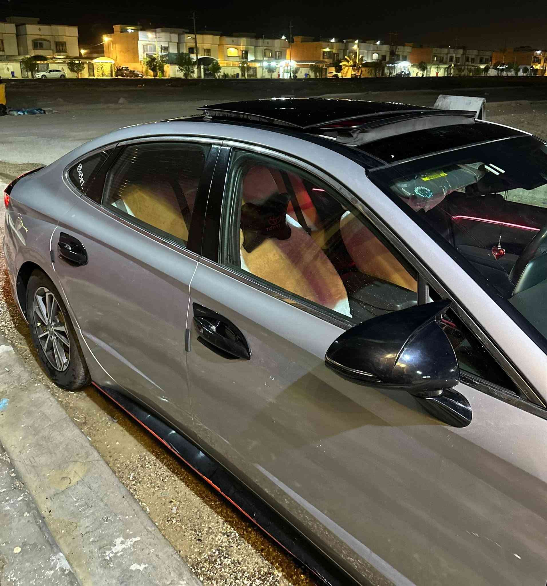 سوناتا بلس 2023
معوقين ( القادسية )

محرك 1.6 تيربو
جير أوتوماتيك 8 سرعات
شاشة كبيرة
كاميرا خلفية
بصمة تشغيل
فتحة سقف بانوراما
شحن لاسلكي
‏Apple CarPlay
‏Android Auto
رادار أمامي
مثبت سرعة ذكي
تحذير نقطة عمياء
مقاعد مدفأة
عدادات ديجتال
نظام صوت Bose
جنوط 19 إنج

حادث جاملغ خلفي
موجود رقم الشاصي بالصور
كلير صفحة
مبدل ويلفات

السعر 14,500💸
السيارة مصروف عليها ومعتني بيها 
الله شاهد لحد يكسر بالسعر بيها مجال بسيط وانا بخدمتكم ❤️ 
مكاني البصرة ام قصر 
***********

