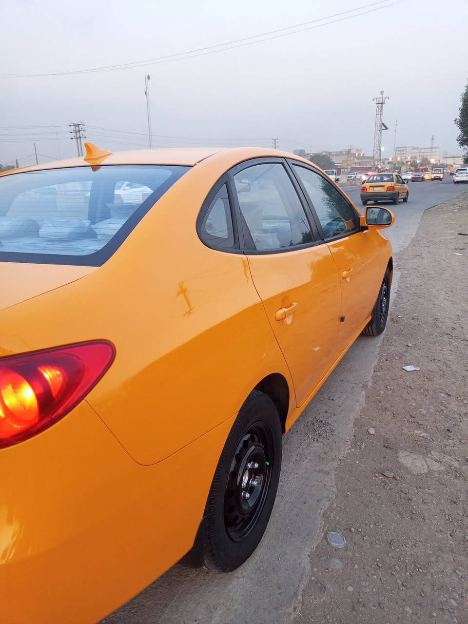 سلام عليكم النترا موديل 2009 وأرد أمريكي حادثه بنيد وجاملغ محرك 2000 كير تبريد صدر تايرات كله جديد  السيارة جديدة رقم بغداد مكان بغداد السعر  90 وبيه مجال رقمي للتواصل ***********
