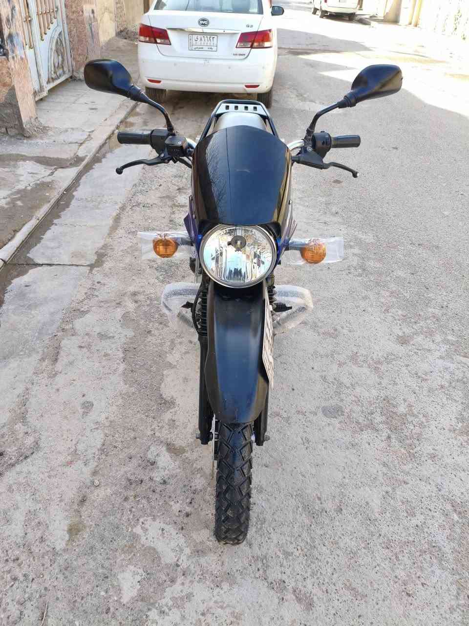 بوكسر موديل 23 مكفوله مرقم بسمي تحويل ثاني يوم دراجه مكفوله دهن ليكي مولي ومابيهه اي نقص جيب فيتر وفحص ماشيه 19 الف حقيقي السعر 2450 العنوان بغداد البياع
***********
