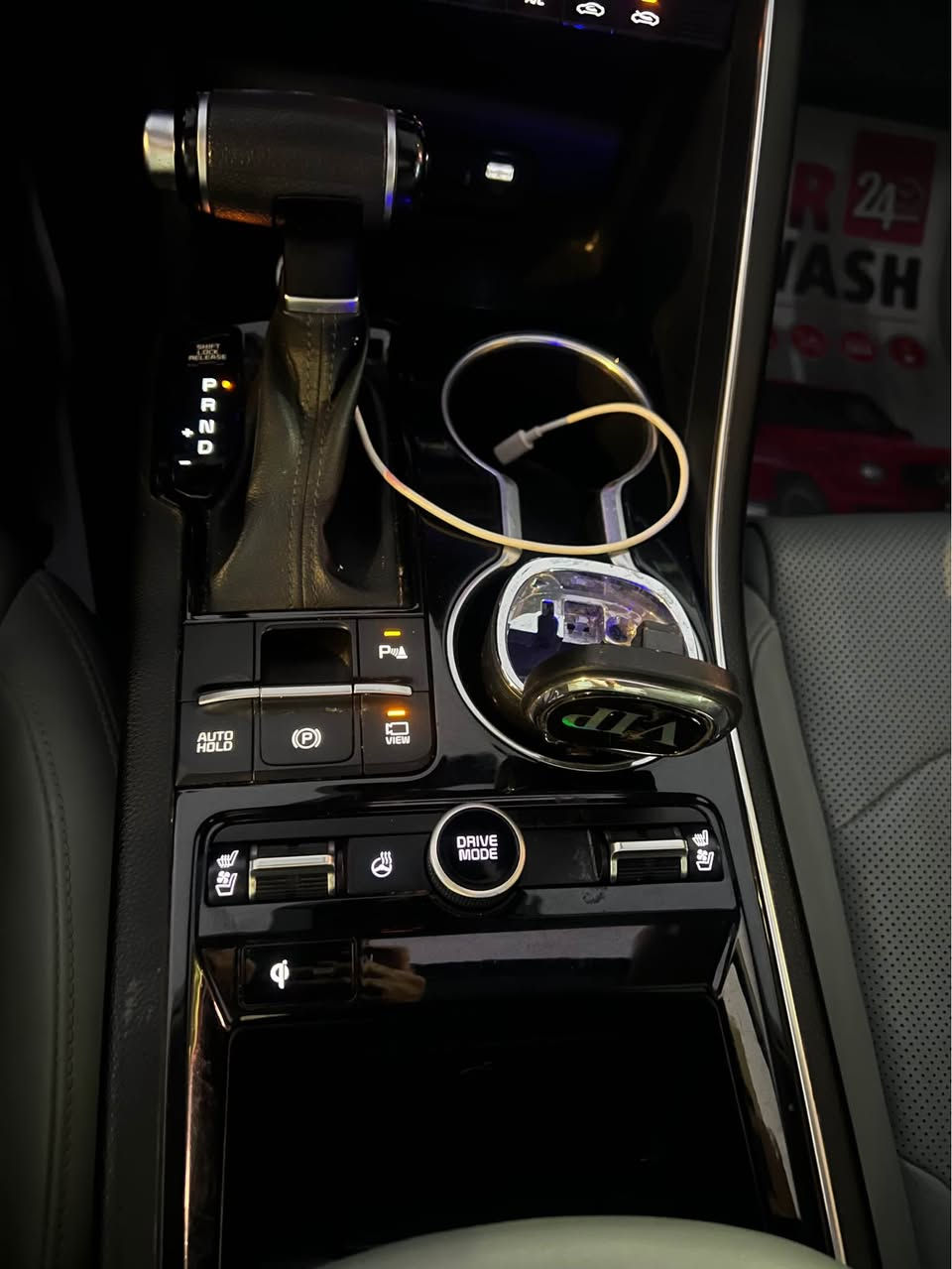 كيا K5 موديل 2022 فل كامل EX بانوراما
 • الفئة: EX 
 • سقف بانوراما
 • 5 كاميرات (360°)
 • رادارات أمامية وخلفية وجانبي 
 • حساسات (360)
 • نظام المحافظة على المسار
 • قيادة شبه ذاتية
 • مقاعد جلد
 • تدفئة وتبريد المقاعد
 • تشغيل عن بُعد + ترحيب
 • مرآة تعتيم أوتوماتيك
 • بصمة دخول وتشغيل 
    . ماشيه =70 km
.  مري قلاب 
  .  

الحالة:
حادث خفيف – صبغ بس البنيد 
الشاصي سليم 100%
الإرباك سليم 
لا يوجد أي قطعه تبديل 

السيارة نظيفة جداً وجاهزة للاستخدام
السعر = 185 
رقم = *********** النجف, العراق
