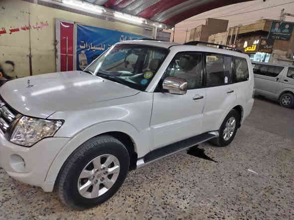 السلام عليكم باجيرو موديل 2014 
السعر 180 ورقة وبية مجال حك الجية 
فول مواصفات حبتور 
مكفولة كفالة عامة من الصبغ والتبديل والبارد 
كير و المكينة مكفول 
رقم بغداد /بأسمي
مكينة 3500
بية منظومة غاز 
مواصفات /فتحه/كشنات جلد /تبريد ثلج  3 قطع
تحكم ستيرن/شاشة و كامره و دمام
لايت زنون/مري شفط/تاير تخم جديد 
باتري جديد/صدر امامي خلفي جديد 
مكان بغداد الدوره حي الصحه 
رقم هاتف ***********
