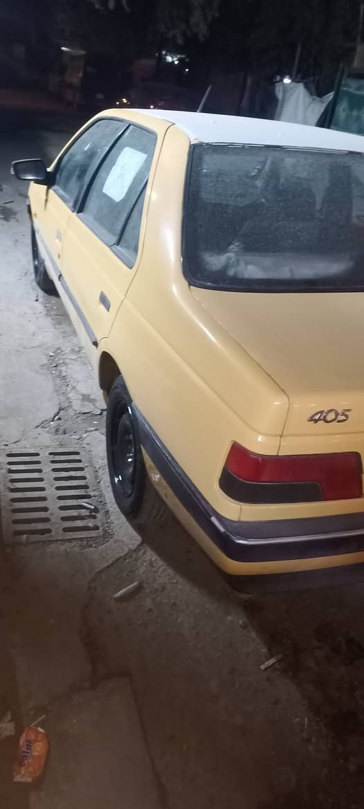 سلام عليكم بيجو 405بغداد موديل 12 مراوس سايبه وسمند***********
